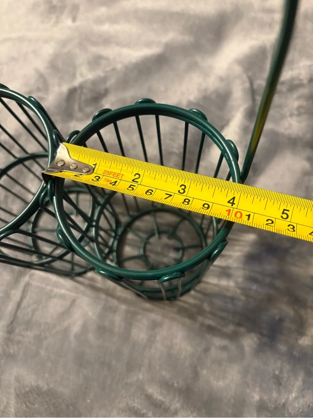 Green Metal Wire Double Bottle Swinging Caddy with Wooden Handle